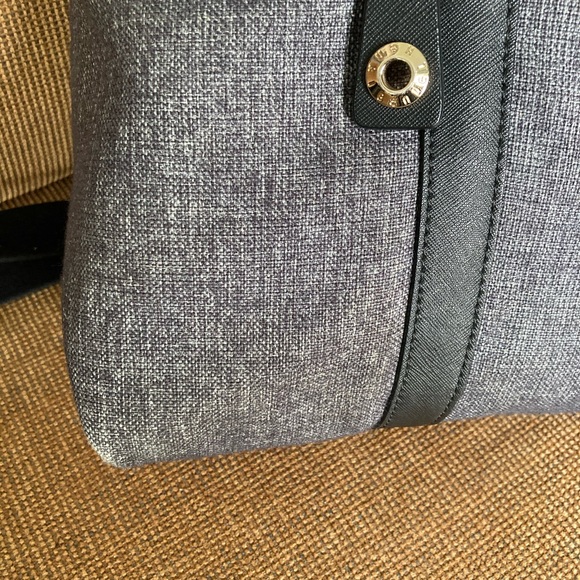 Henri Bendel Lrg JetSetter Bag Blk/Gray - Picture 8 of 11